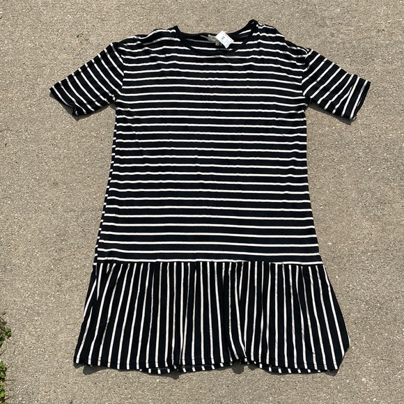 BNWT Daisy Island 80’s Inspired Drop Waist Dress - Picture 1 of 7